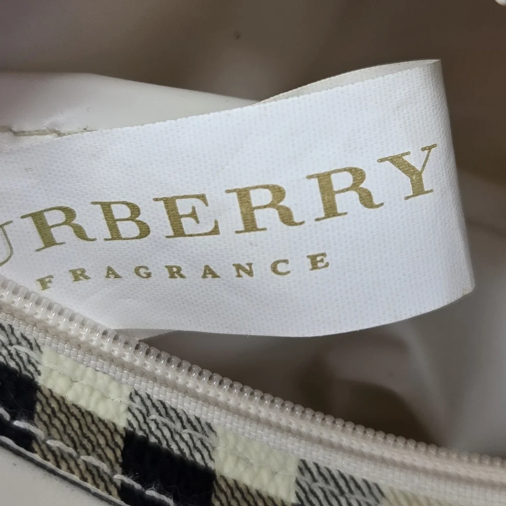 NWT BURBERRY FRAGRANCE TRAVEL POUCH CREAM NOVA CHECK PLAID COSMETIC MAKEUP CASE - Picture 11 of 14